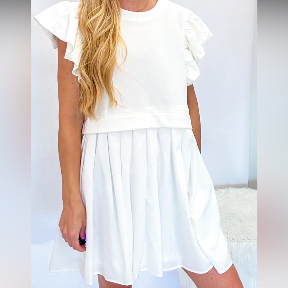 Entro White Flutter Sleeve Sundress